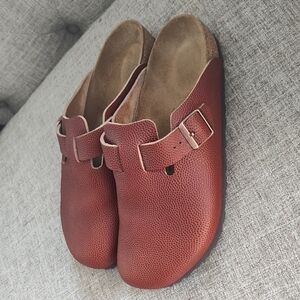 Birkenstock Men's Horween NFL Leather Side Buckle Clogs In Ginger Brown Sz 43